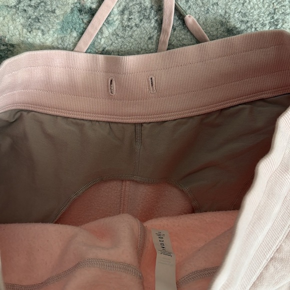 Lululemon Scuba High-Rise Jogger *Fleece 28” in pink mist - Picture 10 of 10